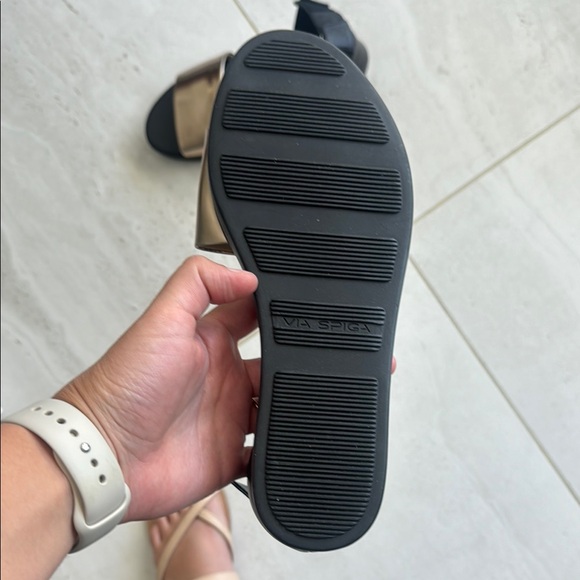 Via Spiga Women's Black and Gold Sandals - Picture 2 of 4